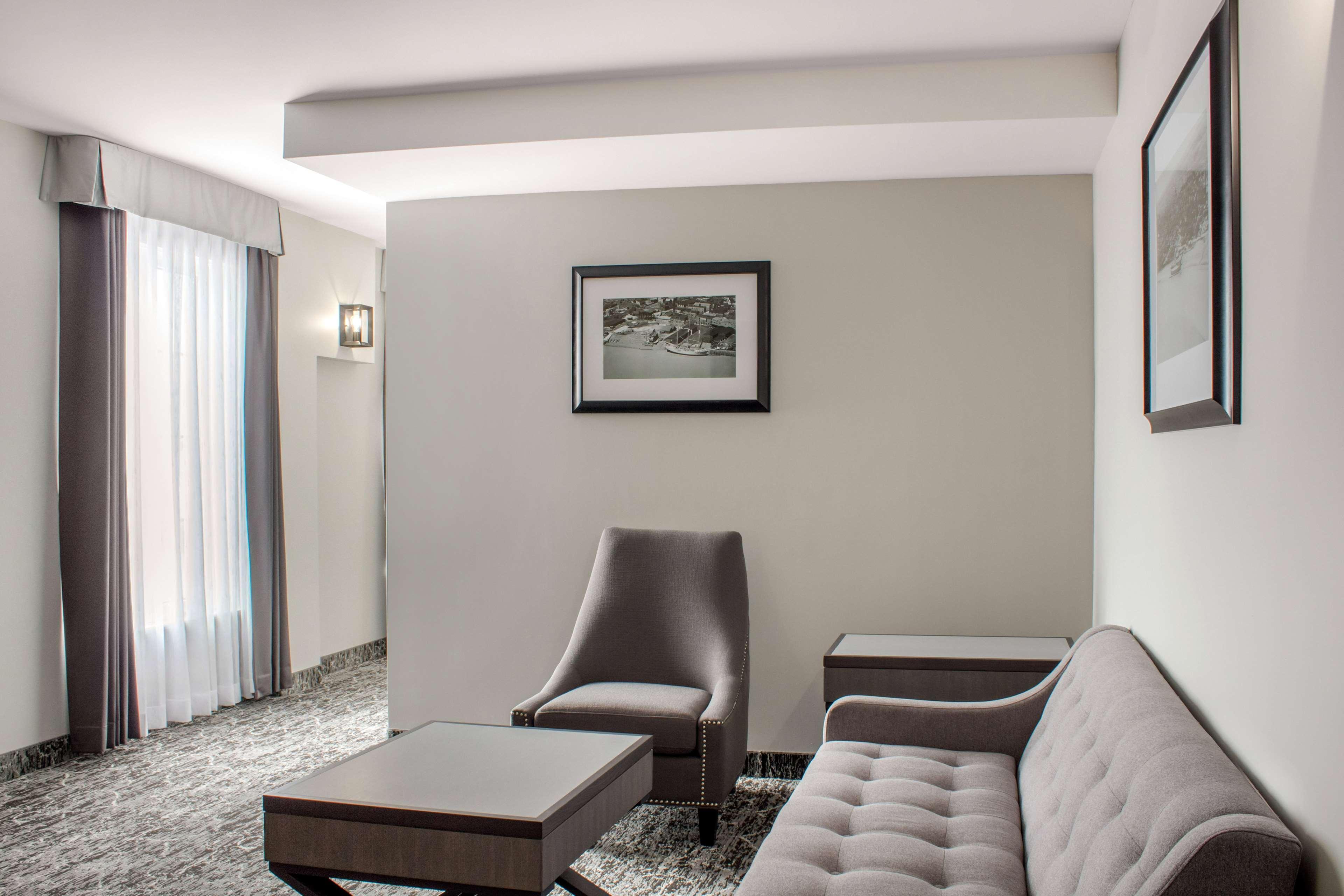 Chateau Moncton Trademark Collection By Wyndham Exterior photo